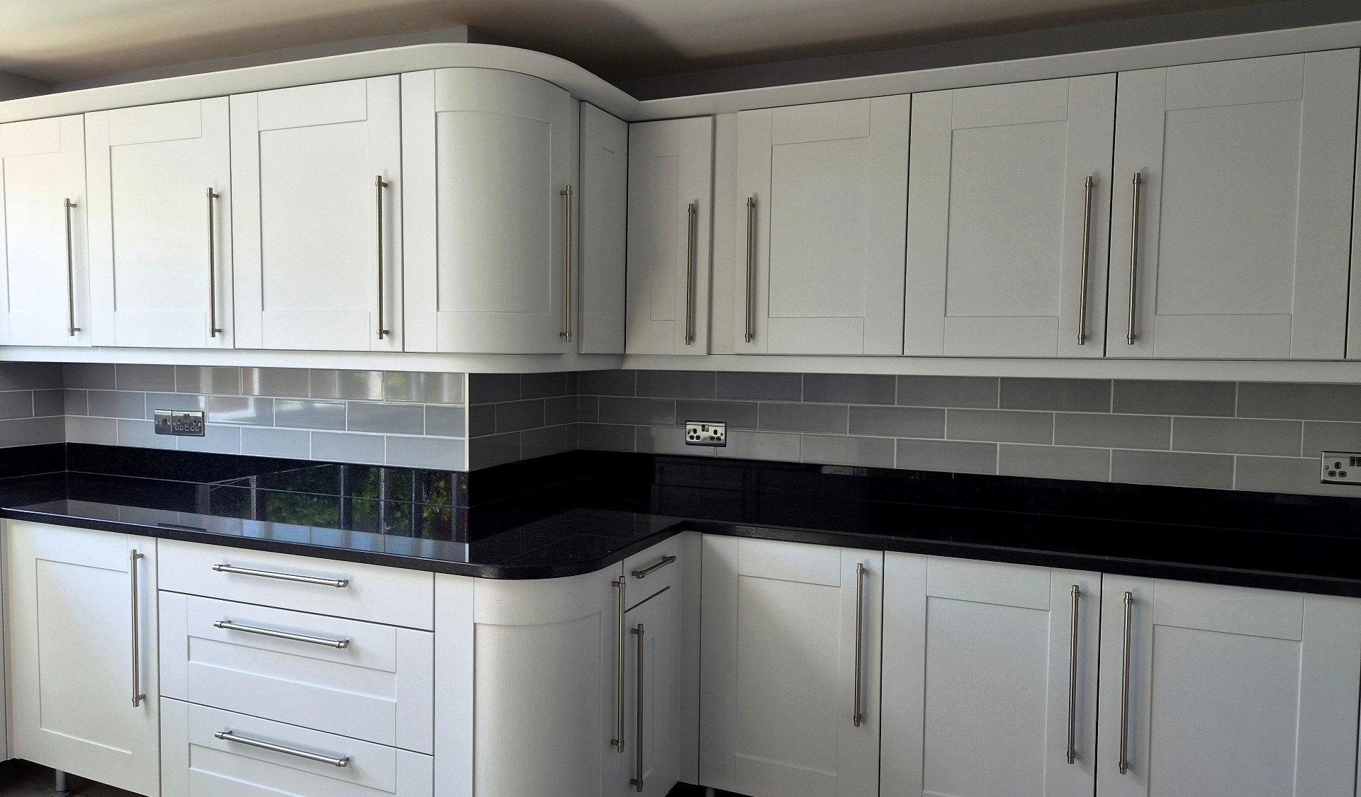 Shaker kitchen professionally resprayed in Farrow & Ball Blackened eggshell — Lutterworth, Market Harborough